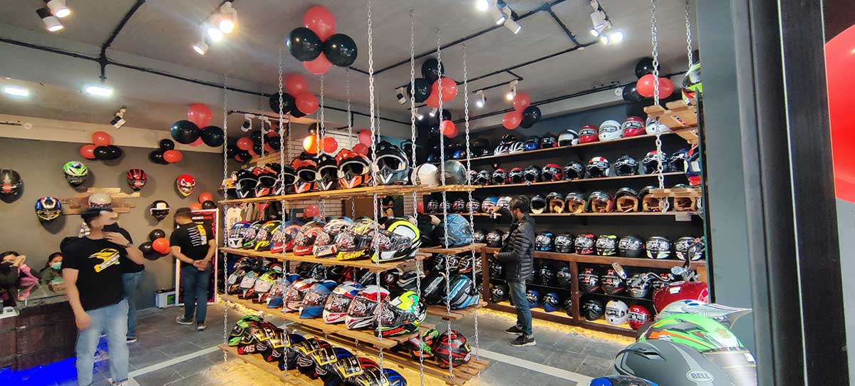 Helmets Nepal 4